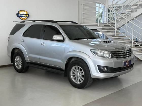 TOYOTA HILUX 3.0 SRV 4X4 CD 16V TURBO INTERCOOLER DIESEL 4P AUTOMÁTICO